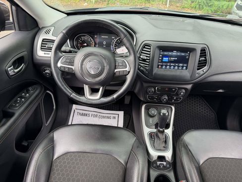 Used 2020 Jeep Compass Latitude w/ Popular Equipment Group AWD/4WD image 14