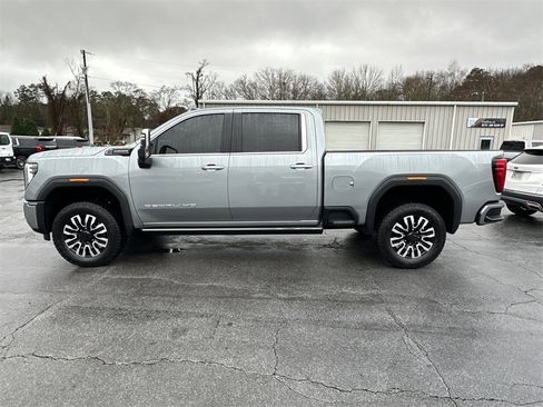 Used 2026 GMC Sierra 2500 Denali Ultimate image 9