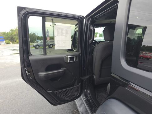Used 2020 Jeep Wrangler Unlimited Sport AWD/4WD image 11
