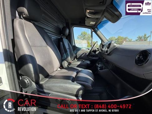 Used 2023 Mercedes-Benz Sprinter 1500 w/ Parking Package image 25