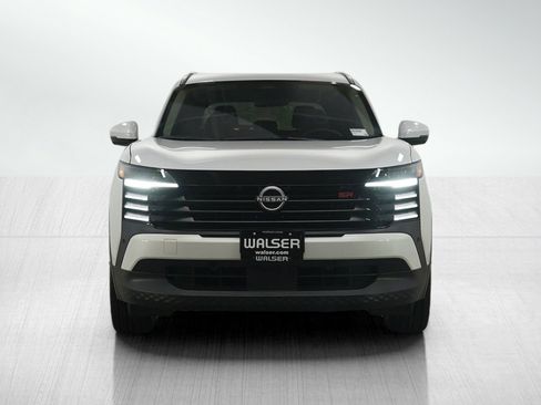 Used 2025 Nissan Kicks SR image 8