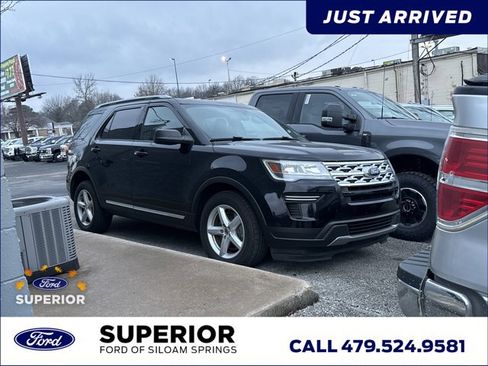 Used 2019 Ford Explorer XLT image 1