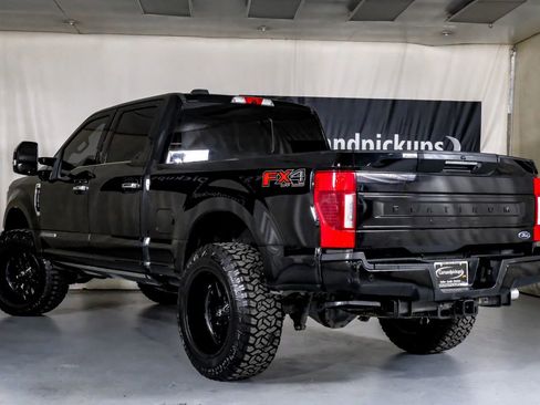 Used 2022 Ford F250 Platinum w/ FX4 Off-Road Package image 11