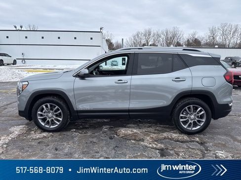 Certified 2024 GMC Terrain SLT image 8