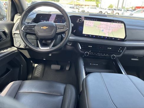 Used 2025 Chevrolet Tahoe LT AWD/4WD image 19