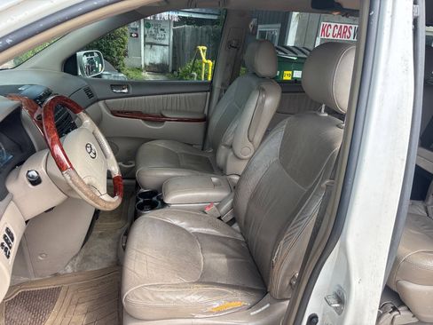 Used 2004 Toyota Sienna FWD image 11