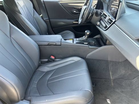Used 2024 Lexus ES 300h F Sport w/ Accessory Package (Z1) FWD image 13