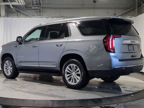 Used 2023 GMC Yukon SLT w/ SLT Luxury Package image 6