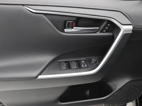 Used 2024 Toyota RAV4 Limited image 15