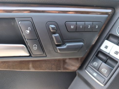 Used 2015 Mercedes-Benz GLK 350 4MATIC image 41