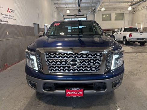 Certified 2019 Nissan Titan Platinum Reserve w/ Platinum Utility Package image 8
