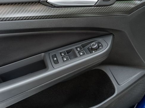Used 2024 Volkswagen Golf R AWD/4WD image 17