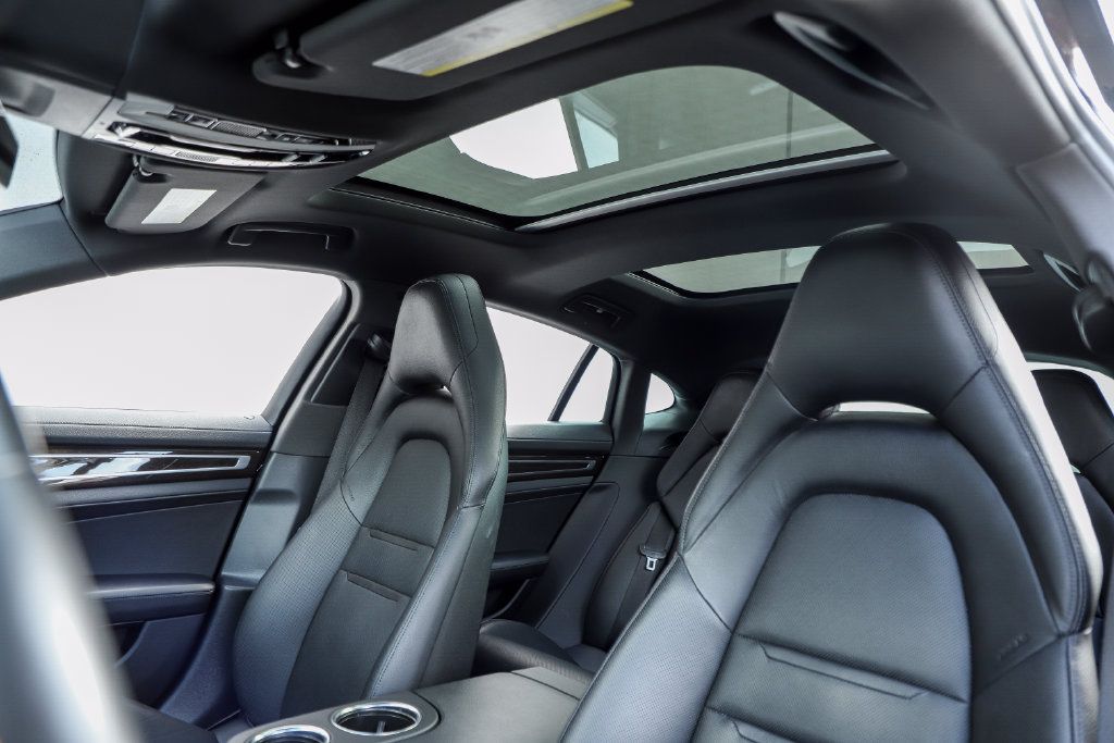 Used 2022 Porsche Panamera 4S AWD/4WD image 4