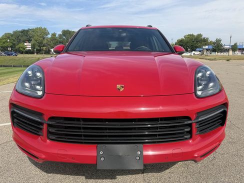 Used 2021 Porsche Cayenne AWD/4WD image 29