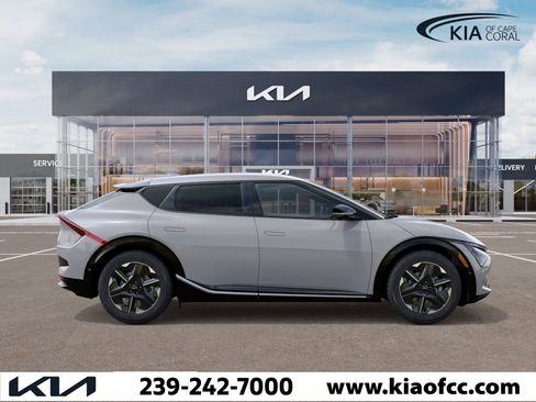 New 2026 Kia EV6 Wind RWD image 7