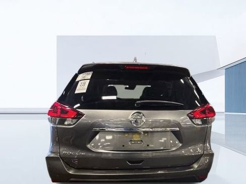 Used 2019 Nissan Rogue SV w/ Premium Package image 5