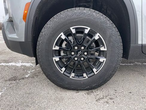 Used 2025 Chevrolet Traverse Z71 w/ Driver Confidence Package image 9