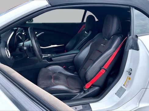 Used 2017 Chevrolet Camaro ZL1 RWD image 8