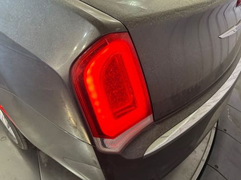 Used 2019 Chrysler 300 Touring L w/ Quick Order Package 22F RWD image 11