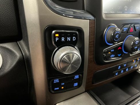 Used 2017 RAM 1500 Laramie w/ Convenience Group AWD/4WD image 27