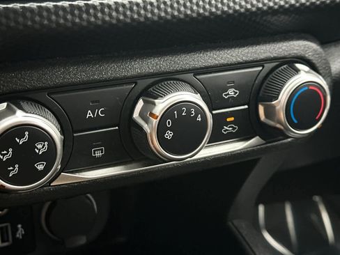 Used 2021 Nissan Kicks S image 24