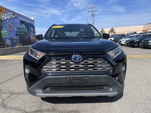 Used 2019 Toyota RAV4 Limited w/ Carpet Mat Package image 5