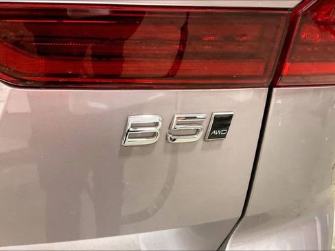 New 2026 Volvo XC60 B5 Core w/ Protection Package Premier AWD/4WD image 10