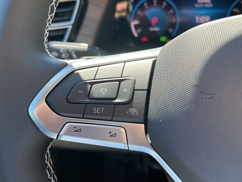 New 2026 Volkswagen Atlas SE image 22