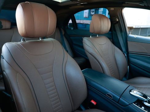 Used 2019 Mercedes-Benz S 560 Sedan image 19