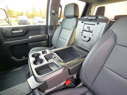 New 2026 GMC Sierra 2500 Pro w/ Convenience Package image 14