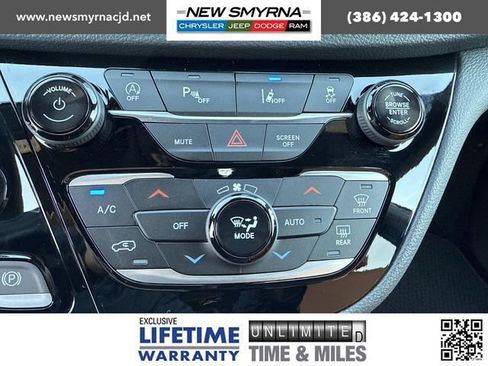 New 2026 Chrysler Pacifica Pinnacle image 29