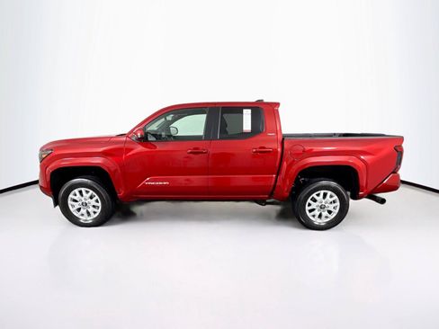 Certified 2025 Toyota Tacoma SR5 AWD/4WD image 13