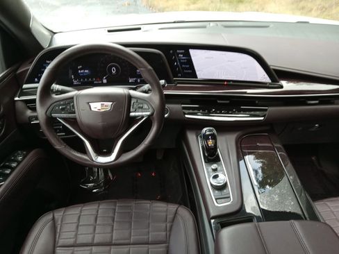 Used 2021 Cadillac Escalade Sport Platinum image 11