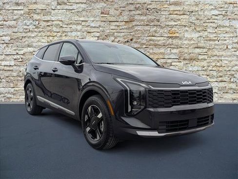 New 2026 Kia Sportage LX image 1