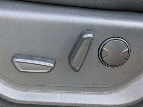 Used 2020 Ford Expedition XLT w/ Equipment Group 202A image 21