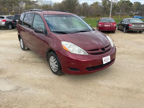 Used 2007 Toyota Sienna LE image 6
