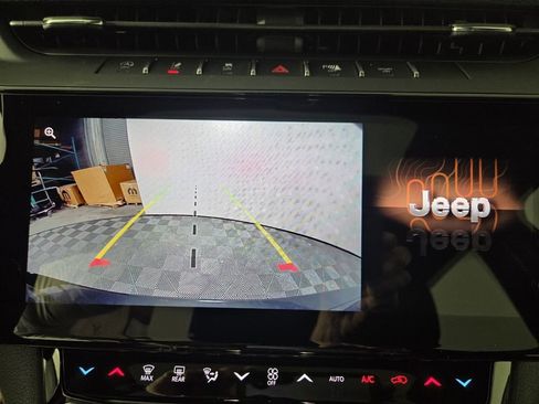 New 2026 Jeep Grand Cherokee L 2WD image 10