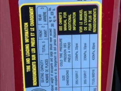 Certified 2025 Hyundai Venue Limited FWD image 19