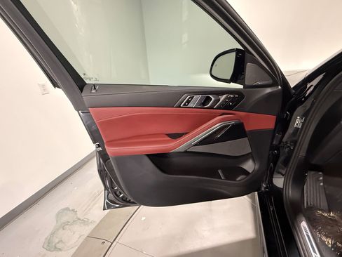 Used 2026 BMW X6 xDrive40i w/ Executive Package AWD/4WD image 18
