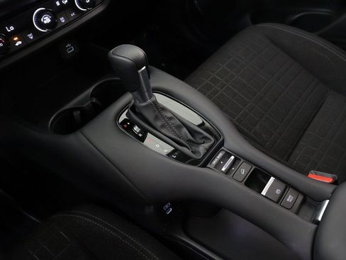 Used 2024 Honda HR-V LX image 42