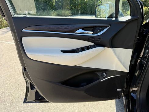 Used 2023 Buick Enclave Avenir w/ Avenir Technology Package image 7