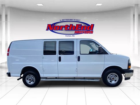 Used 2023 GMC Savana 2500 w/ Driver Convenience Package image 8