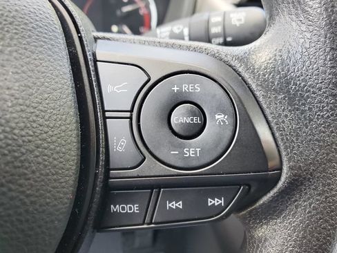 Used 2025 Toyota RAV4 XLE AWD/4WD image 22
