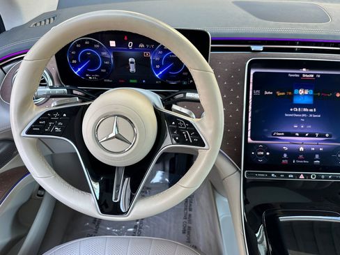 Used 2023 Mercedes-Benz EQS 450+ SUV image 28