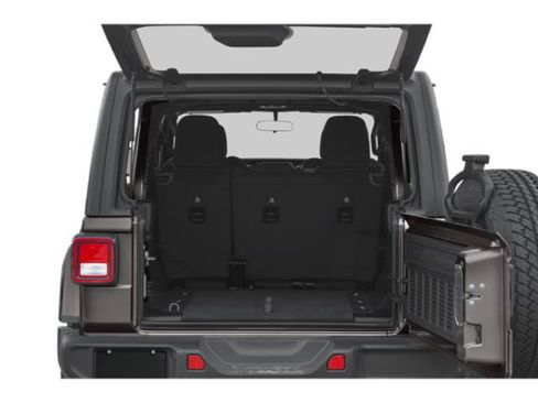 Certified 2018 Jeep Wrangler Unlimited Sahara AWD/4WD image 11