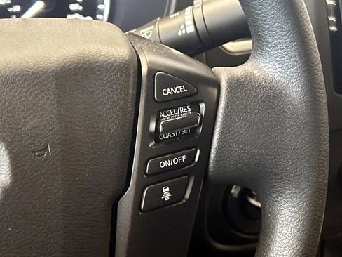 Used 2024 Nissan Frontier SV w/ Technology Package AWD/4WD image 21
