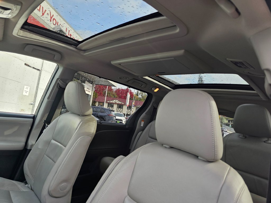 Used 2019 Toyota Sienna Limited Premium AWD/4WD image 21