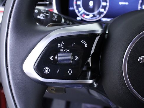 Used 2026 Jaguar F-PACE R-Dynamic S image 23