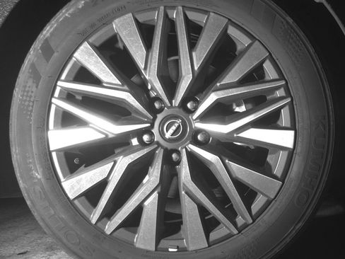Used 2025 Nissan Altima 2.5 SV FWD image 13