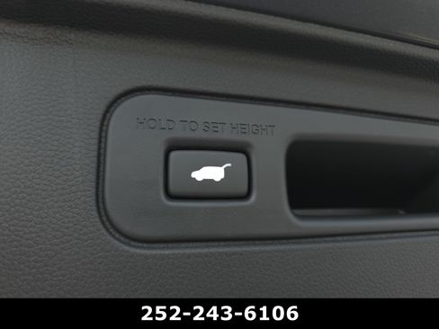 Used 2025 Honda Pilot Touring image 33
